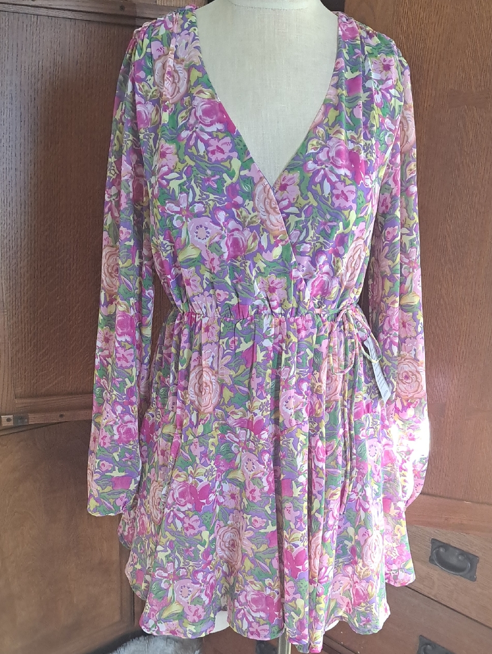 Lush Floral Faux Wrap Long Sleeve Mini Dress Purple Pink NWT Small - Picture 4 of 16